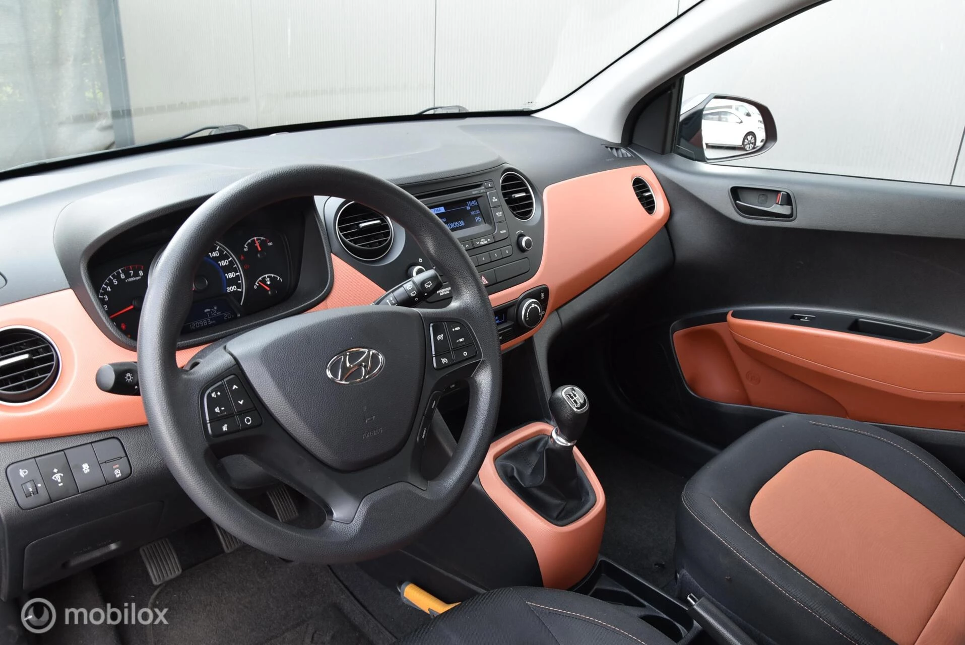 Hoofdafbeelding Hyundai i10