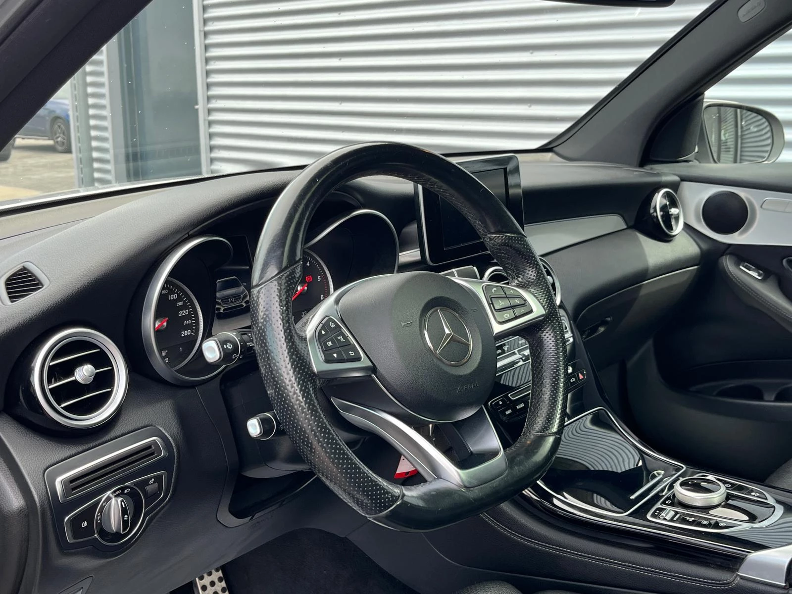 Hoofdafbeelding Mercedes-Benz GLC