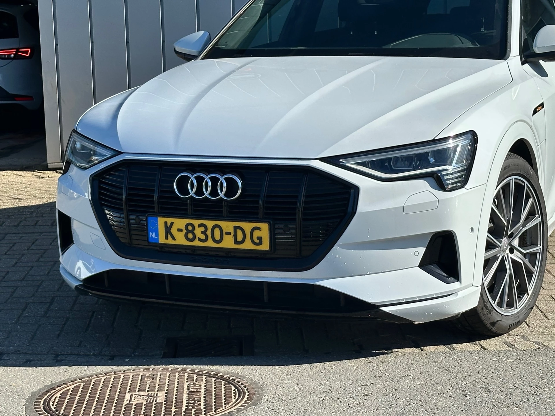 Hoofdafbeelding Audi e-tron