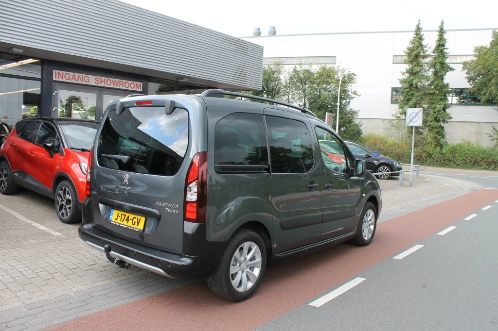 Hoofdafbeelding Peugeot Partner