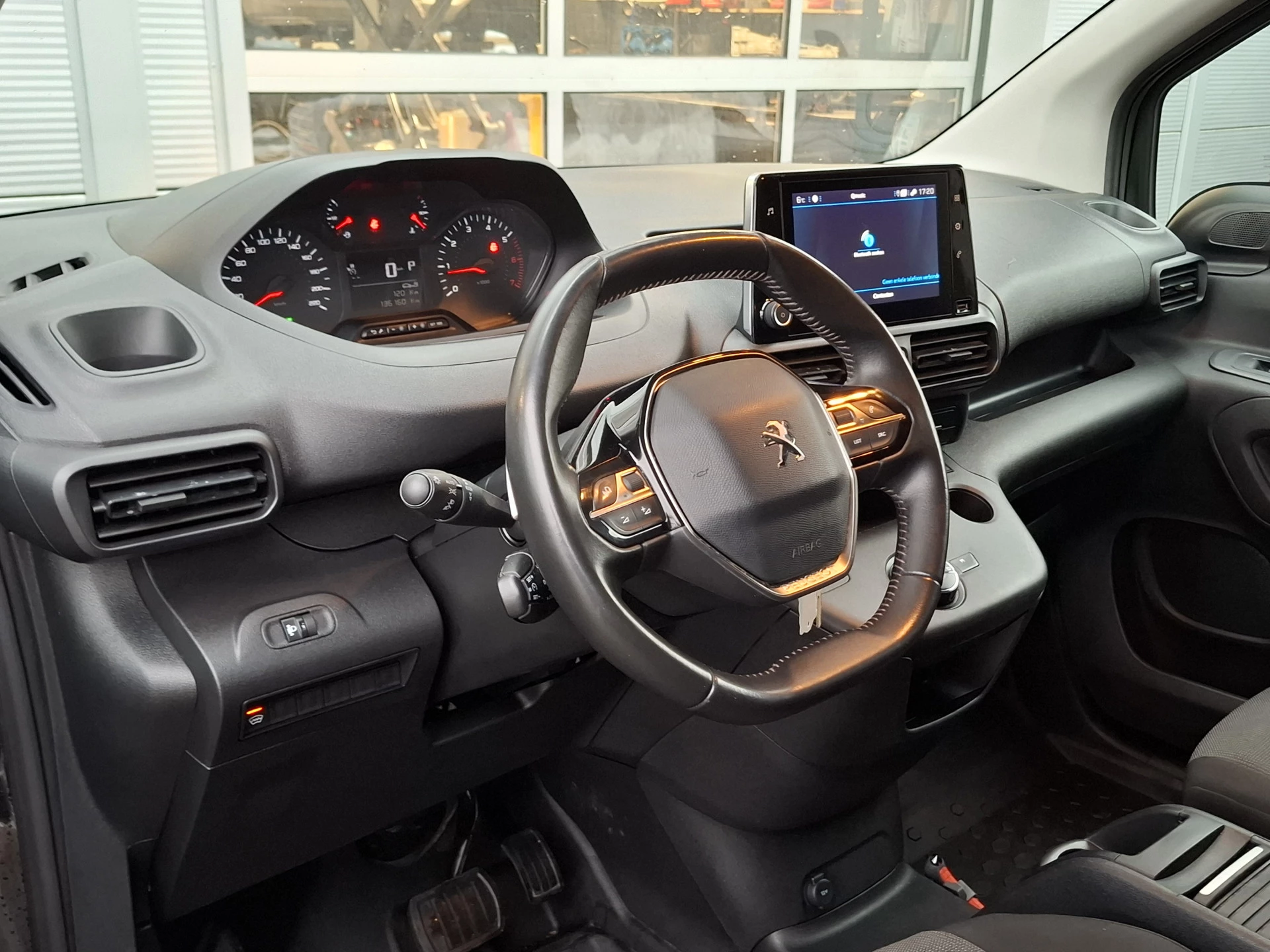 Hoofdafbeelding Peugeot Partner