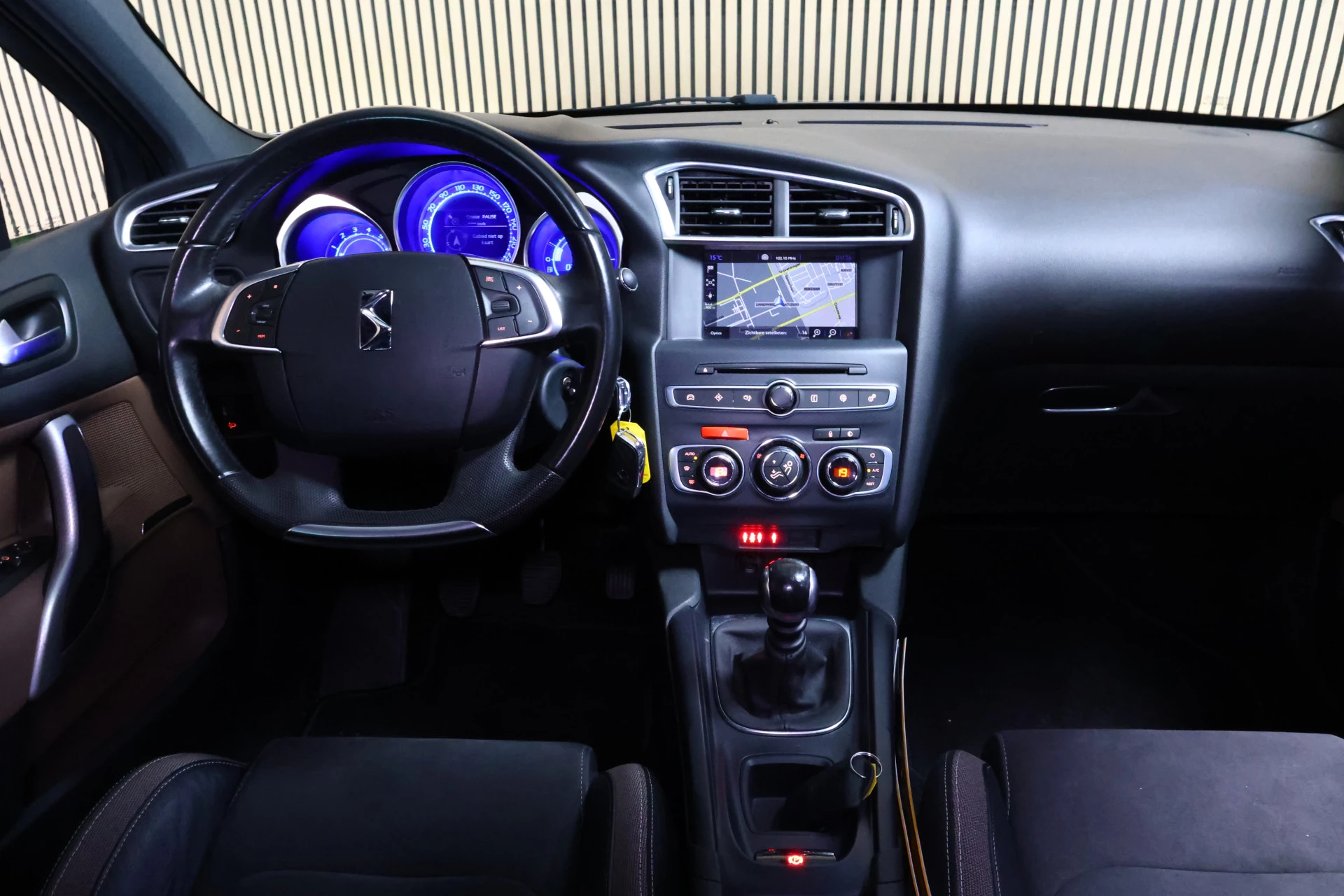 Hoofdafbeelding DS DS 4