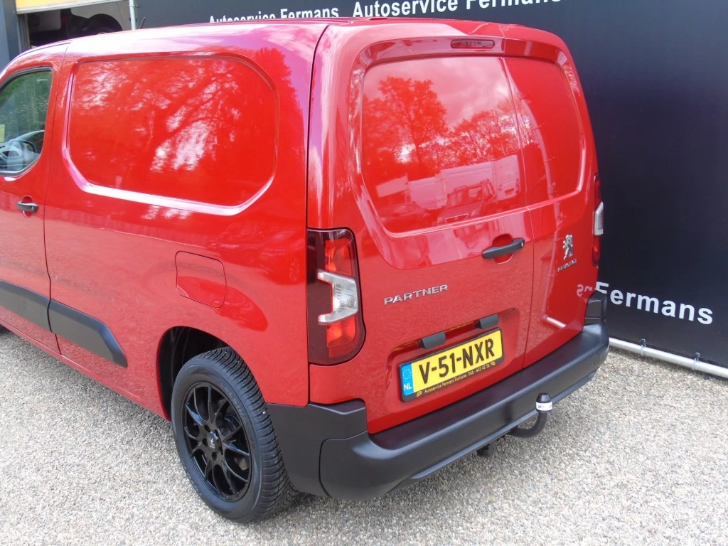 Hoofdafbeelding Peugeot Partner