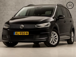 Volkswagen Touran 1.2 TSI Sportline 7 Persoons (NAVIGATIE, CLIMATE, STOELVERWARMING, GETINT GLAS, TREKHAAK, SPORTSTOELEN, LM VELGEN, LED KOPLAMPEN, NIEUWE APK, NIEUWSTAAT)