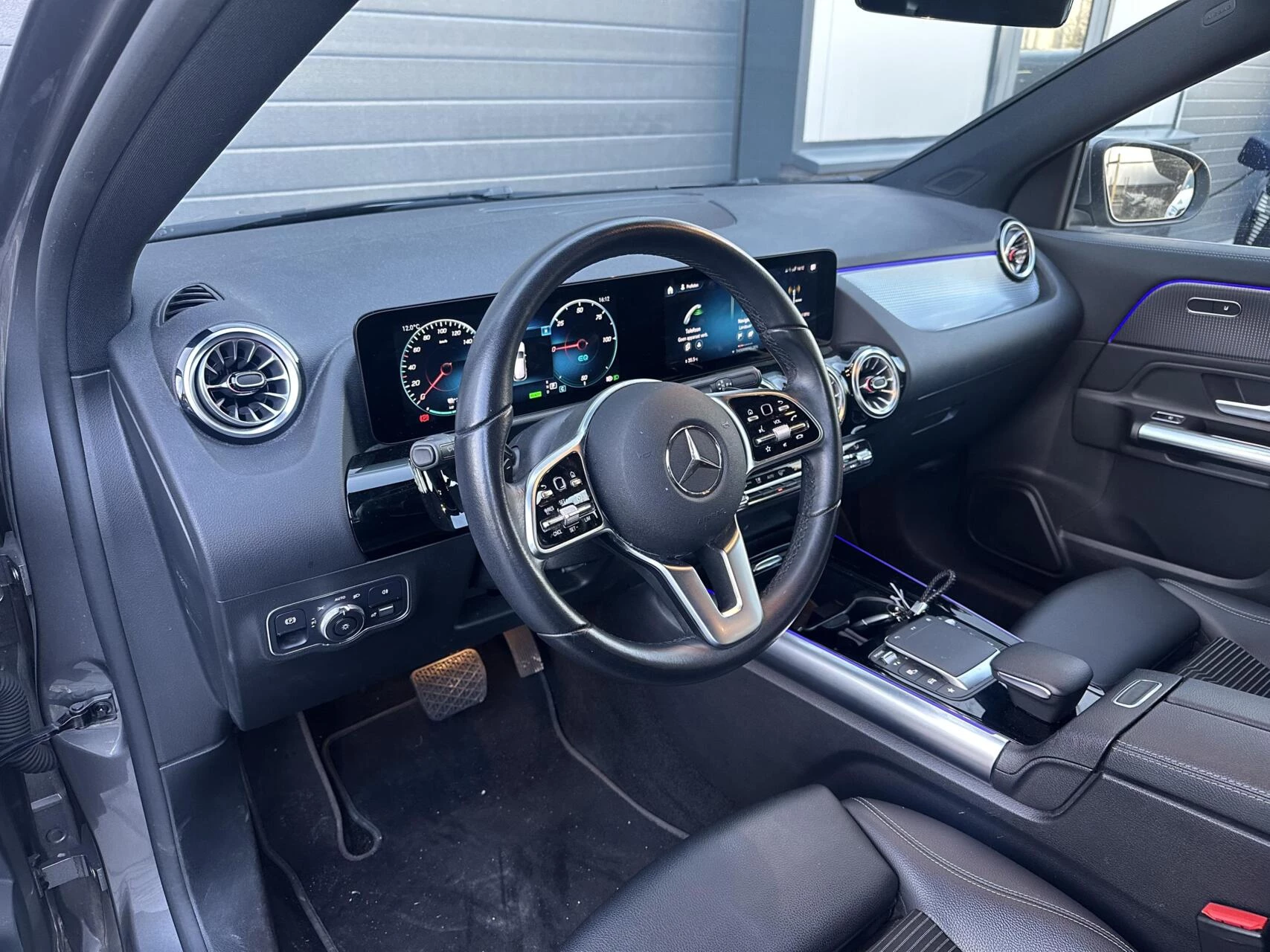 Hoofdafbeelding Mercedes-Benz EQA