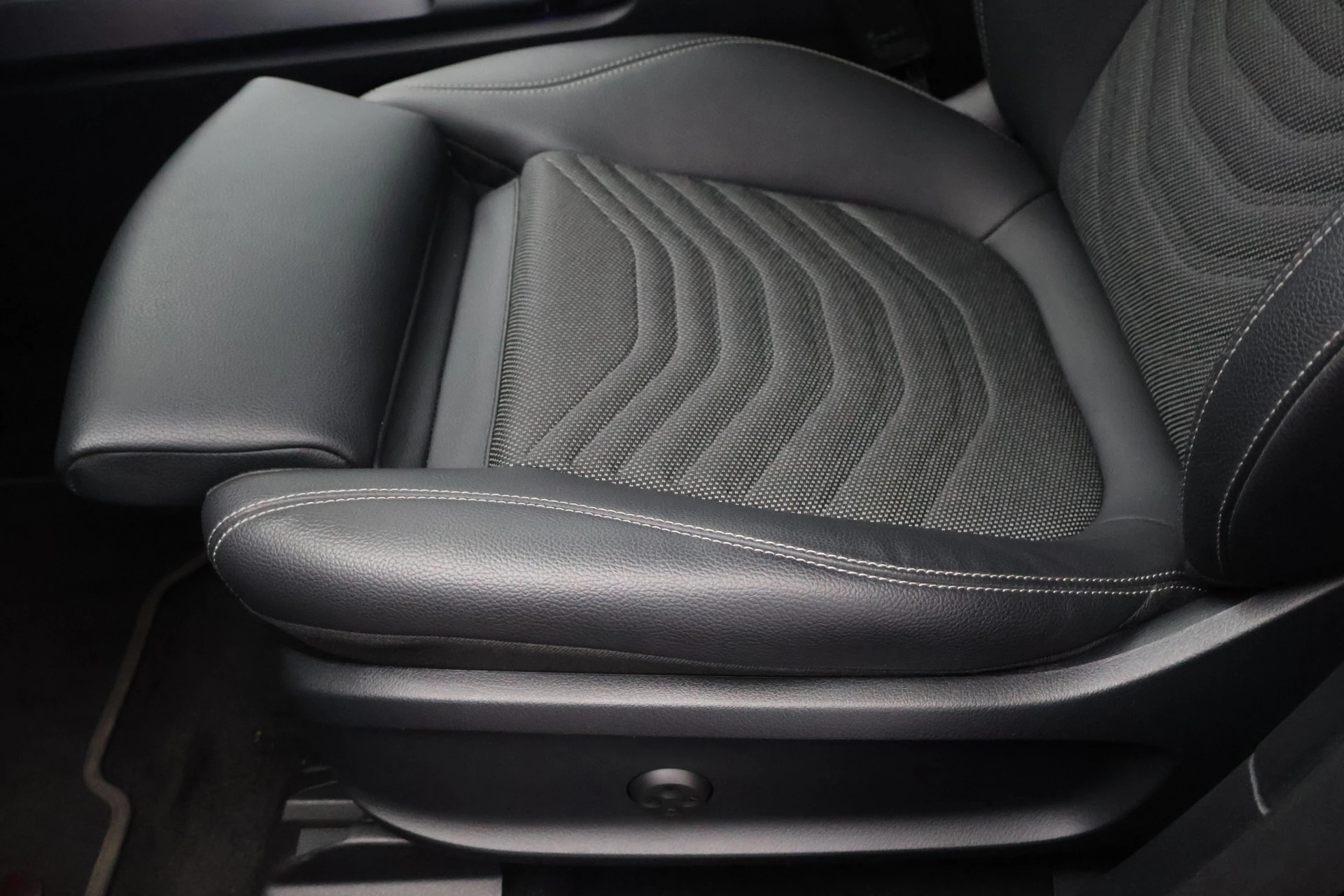 Hoofdafbeelding Mercedes-Benz EQB