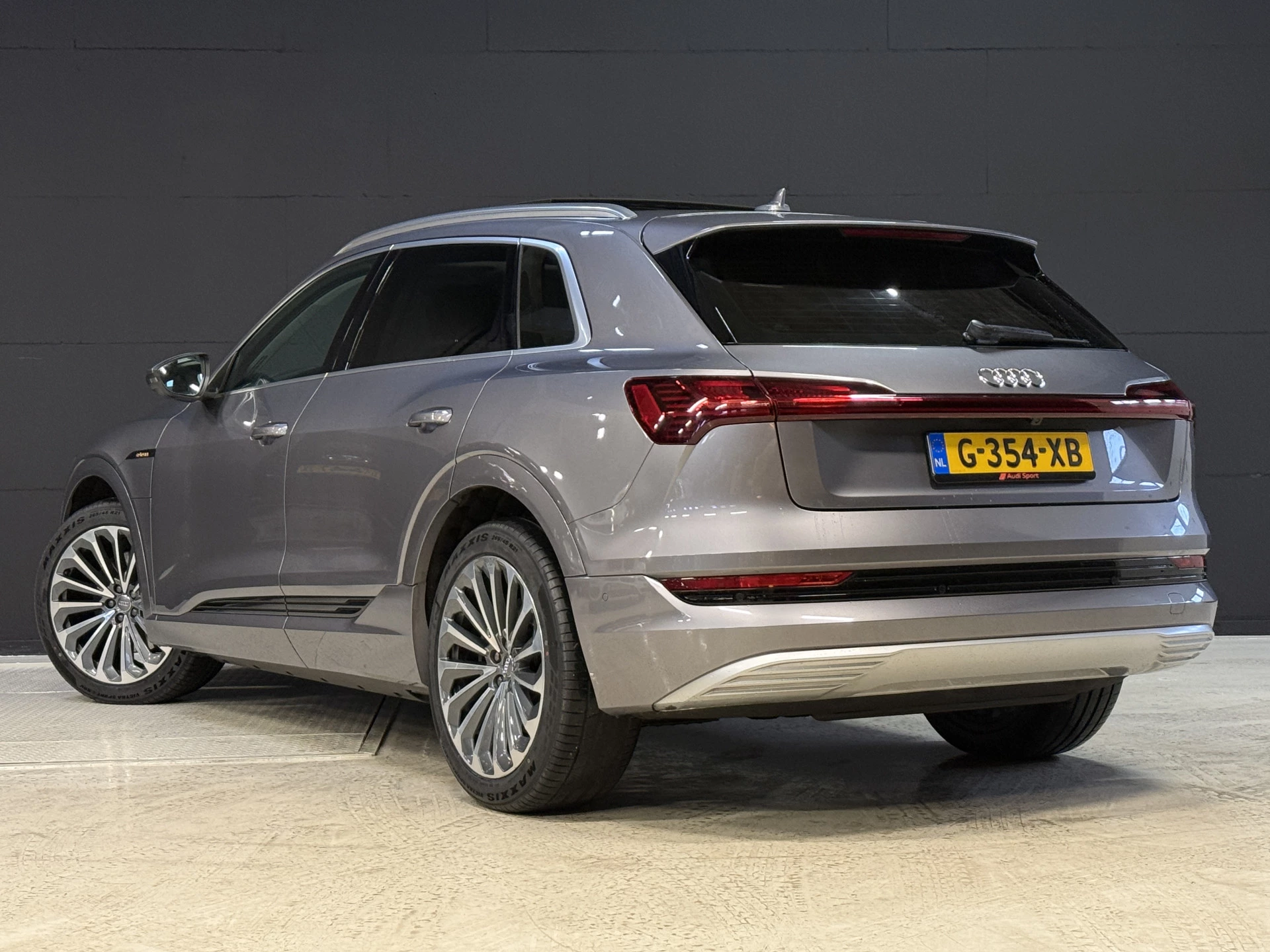 Hoofdafbeelding Audi e-tron