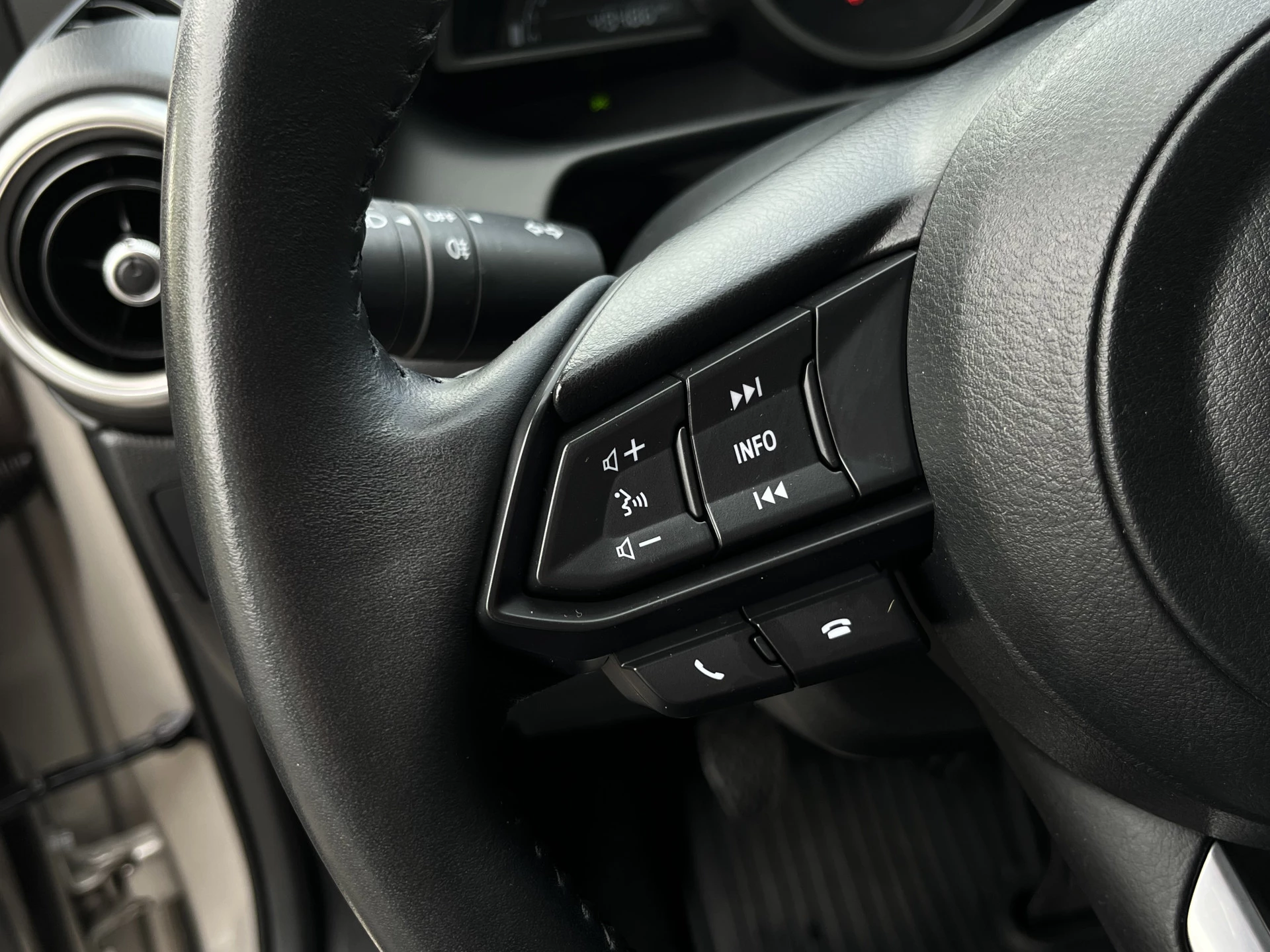 Hoofdafbeelding Mazda 2