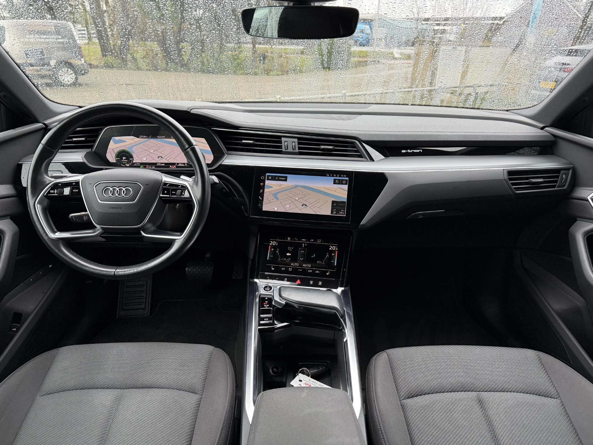 Hoofdafbeelding Audi e-tron