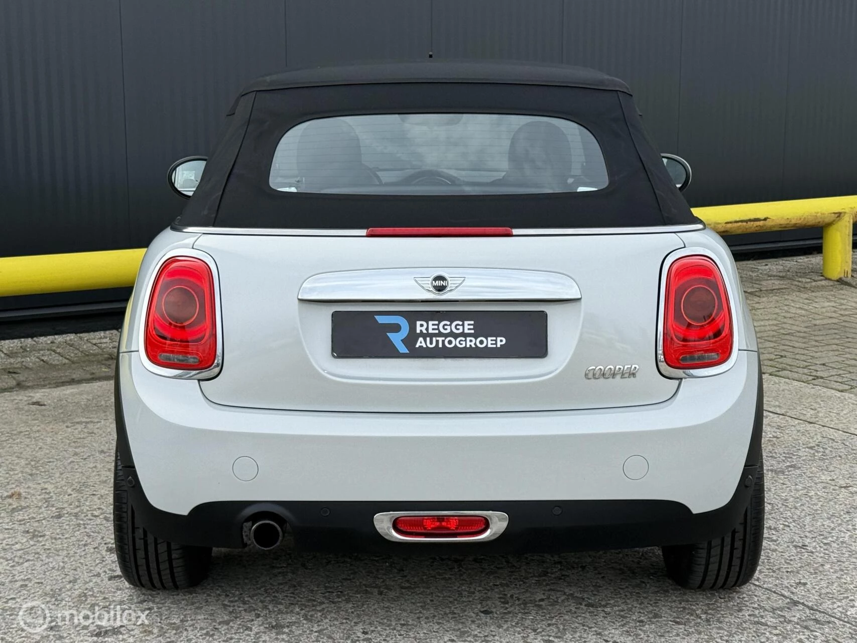 Hoofdafbeelding MINI Cooper Cabrio