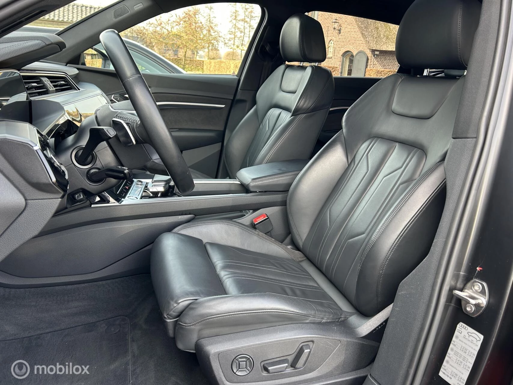 Hoofdafbeelding Audi e-tron