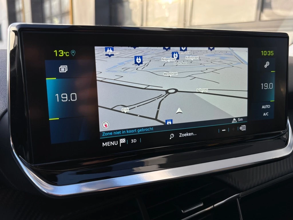 Hoofdafbeelding Peugeot e-2008