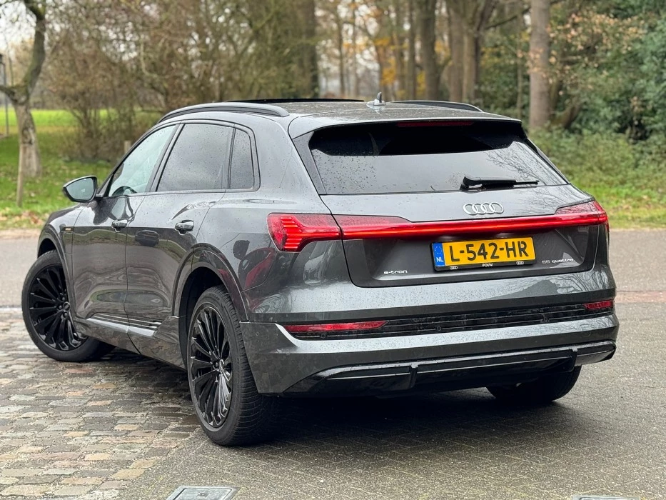 Hoofdafbeelding Audi e-tron