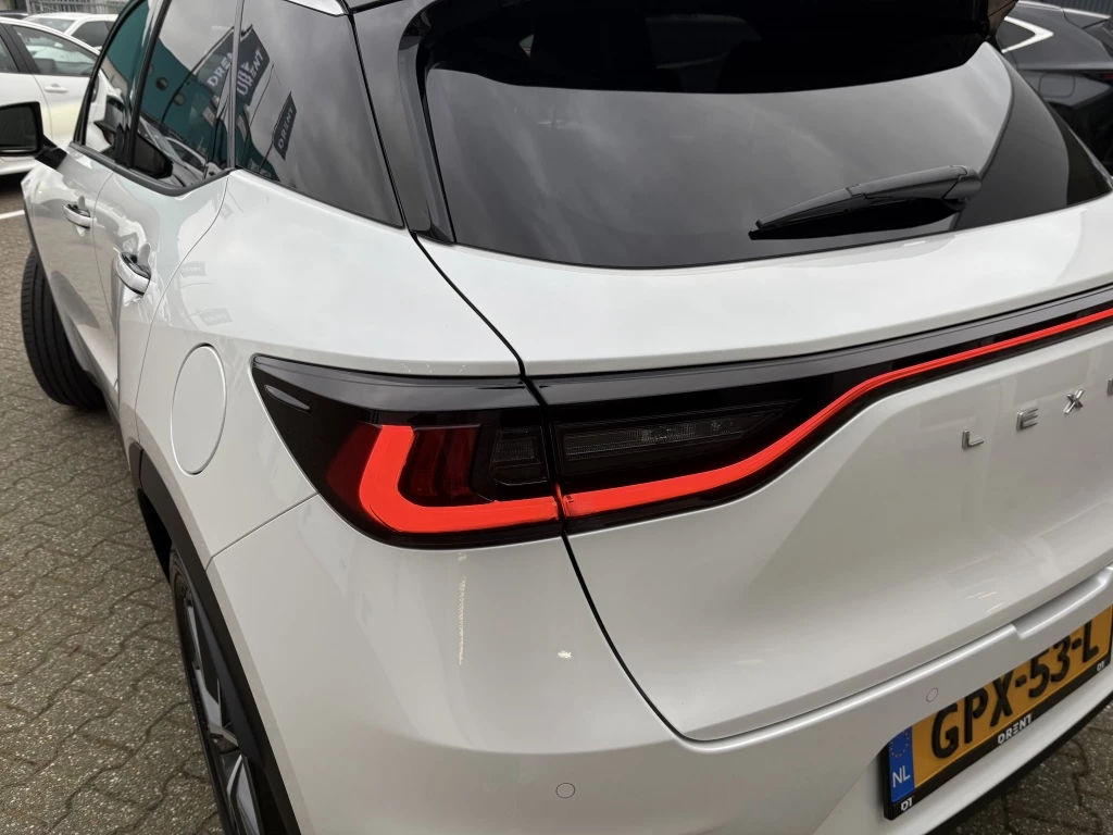 Hoofdafbeelding Lexus LBX