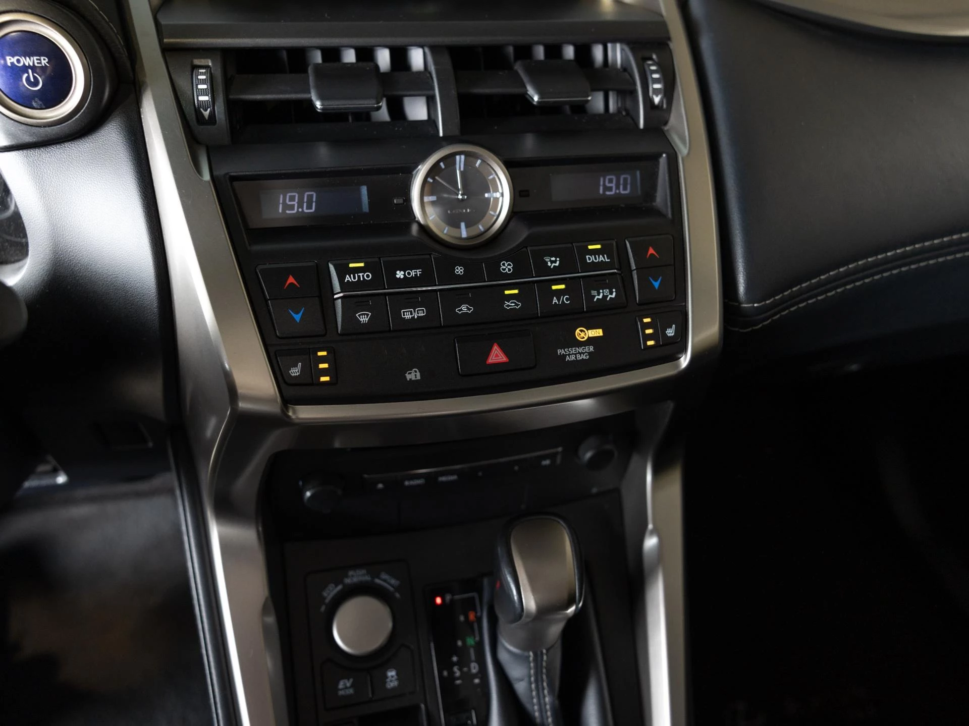 Hoofdafbeelding Lexus NX