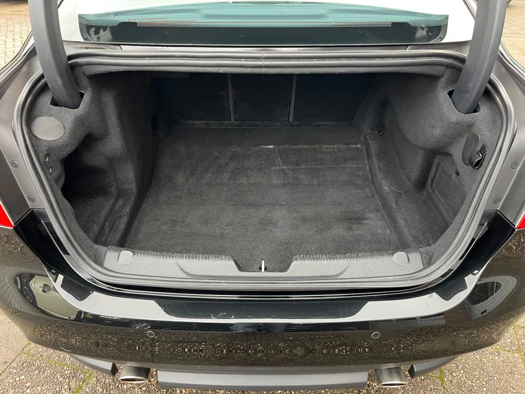 Hoofdafbeelding Jaguar XE