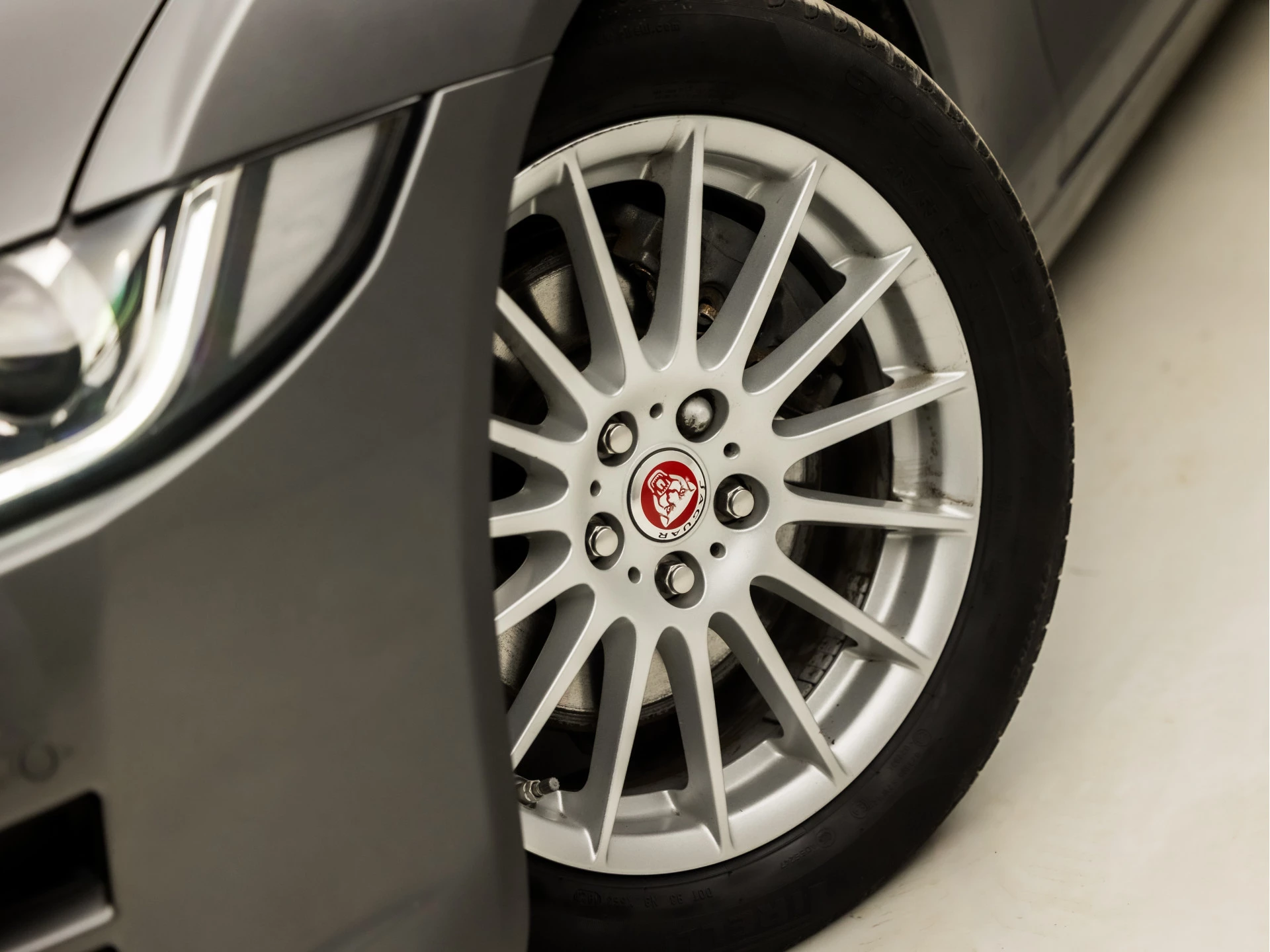 Hoofdafbeelding Jaguar XE