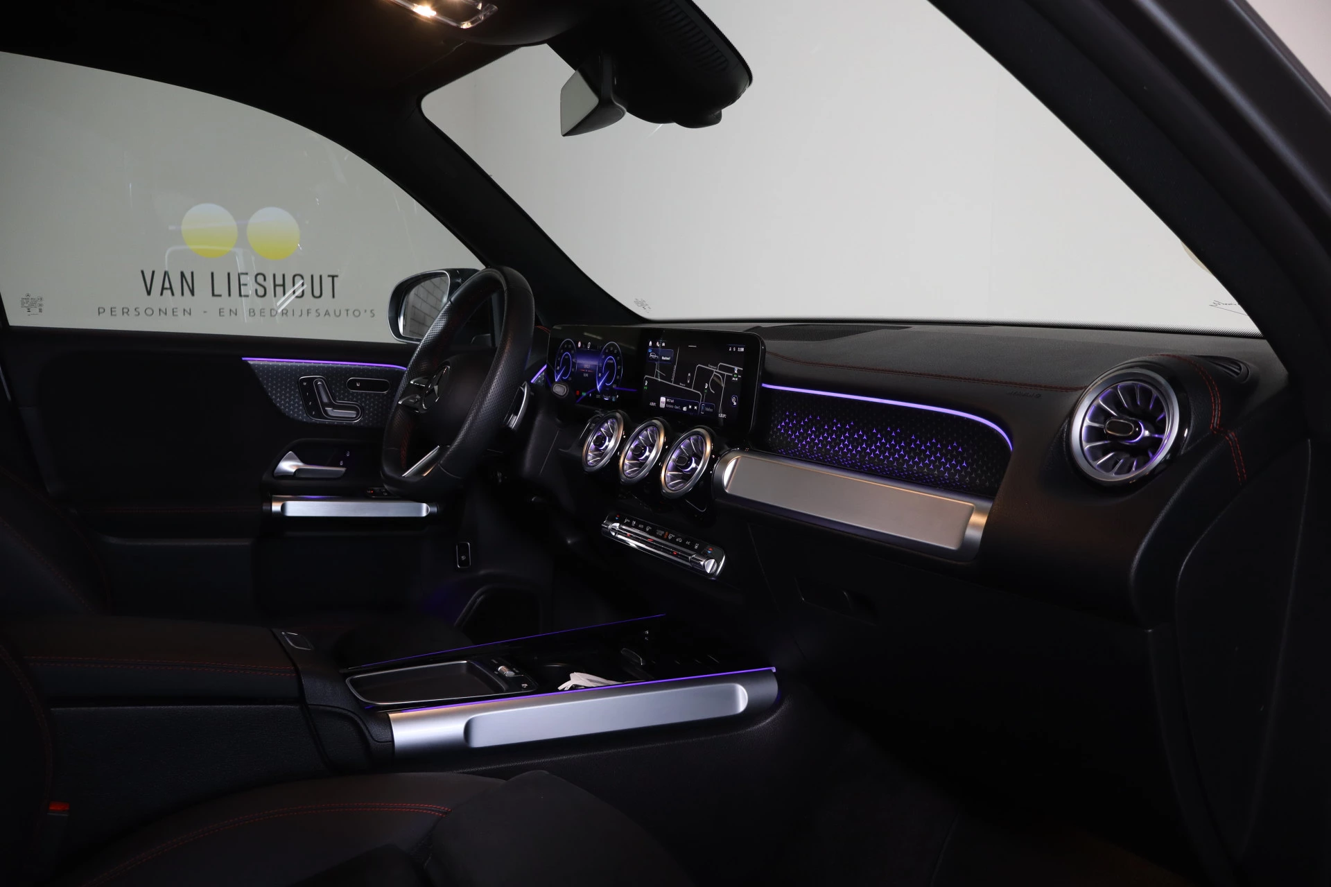 Hoofdafbeelding Mercedes-Benz EQB