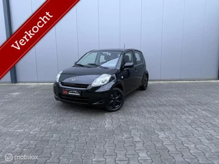 Hoofdafbeelding Daihatsu Sirion Daihatsu Sirion 2 1.0-12V Slim Airco nieuwe apk