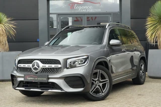 Hoofdafbeelding Mercedes-Benz GLB Mercedes-Benz GLB 200 Premium Plus 7p. 164pk Panoramadak/Trekhaak/Camera