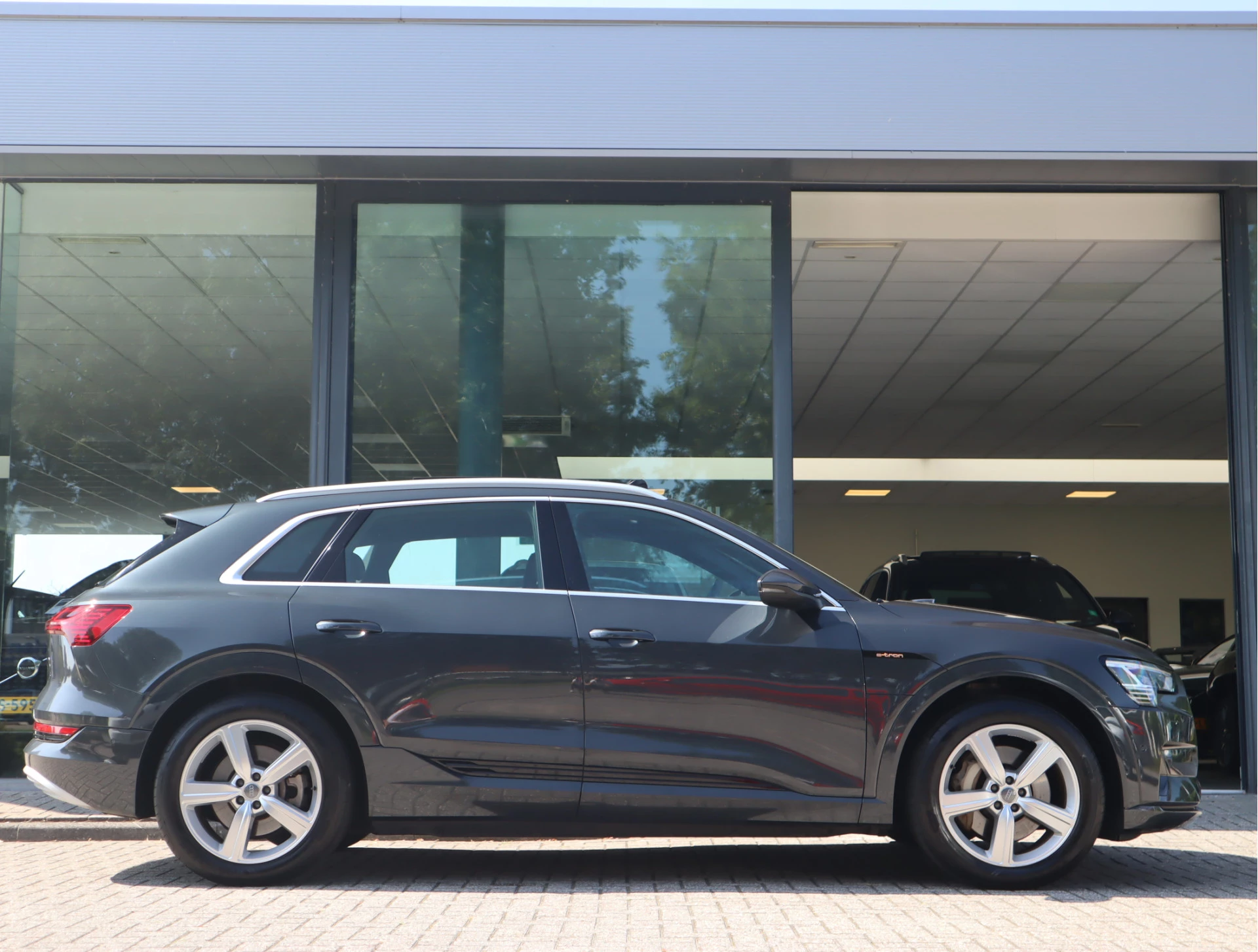 Hoofdafbeelding Audi e-tron