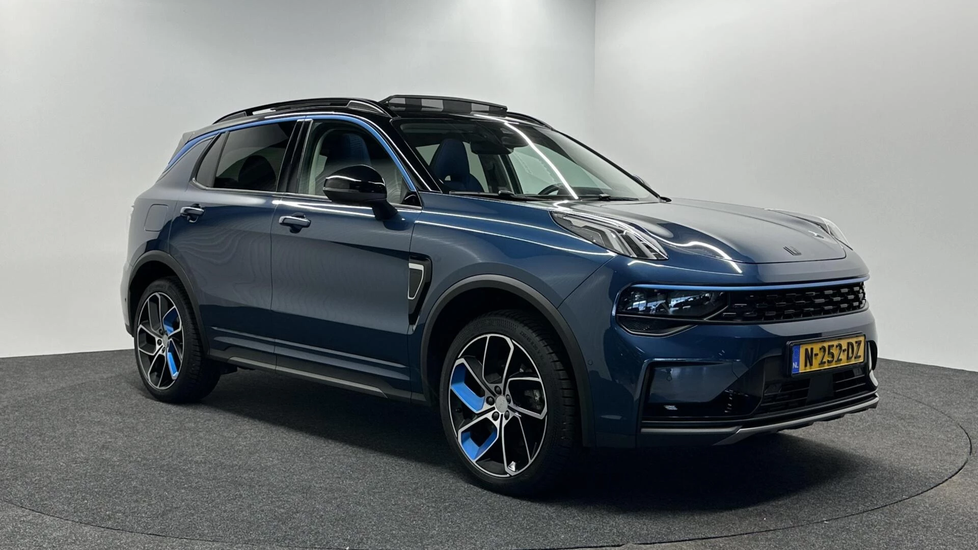 Hoofdafbeelding Lynk & Co 01