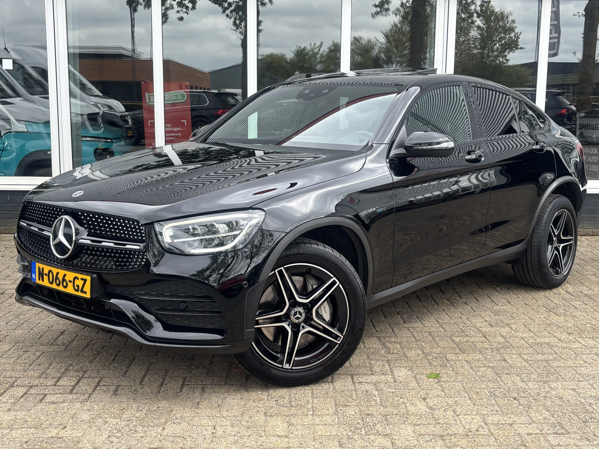 Hoofdafbeelding Mercedes-Benz GLC