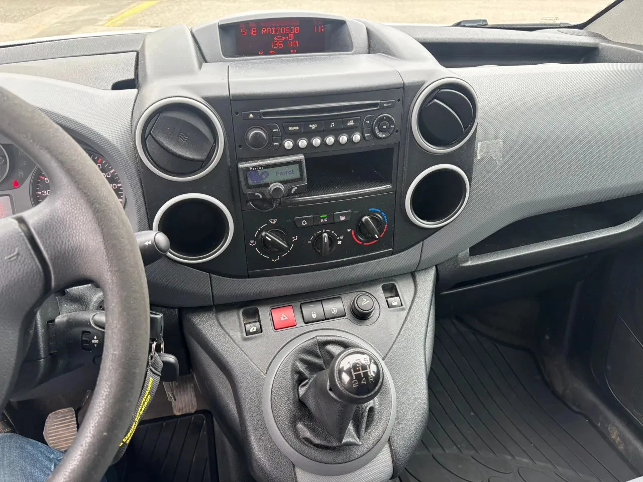 Hoofdafbeelding Peugeot Partner