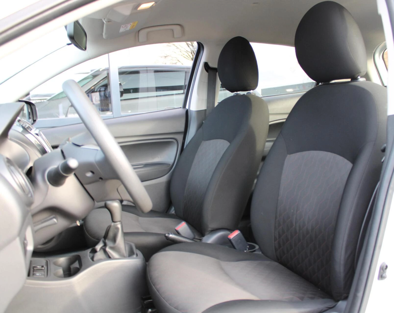 Hoofdafbeelding Mitsubishi Space Star