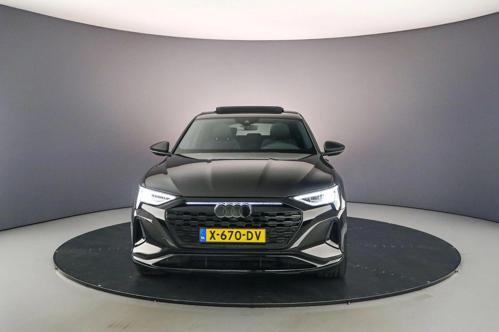 Hoofdafbeelding Audi Q8 e-tron