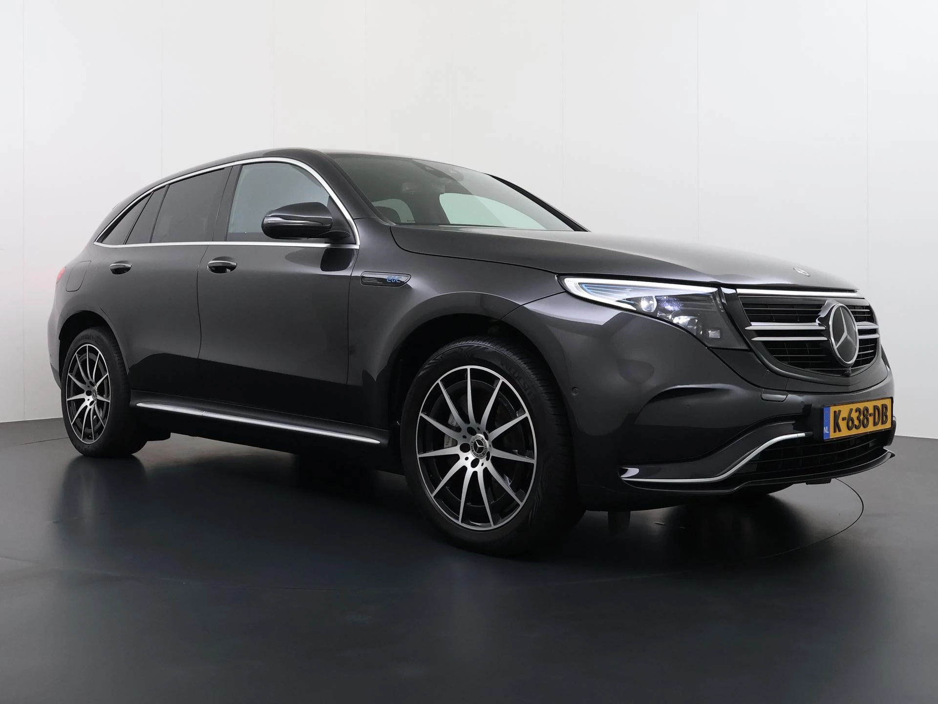 Hoofdafbeelding Mercedes-Benz EQC
