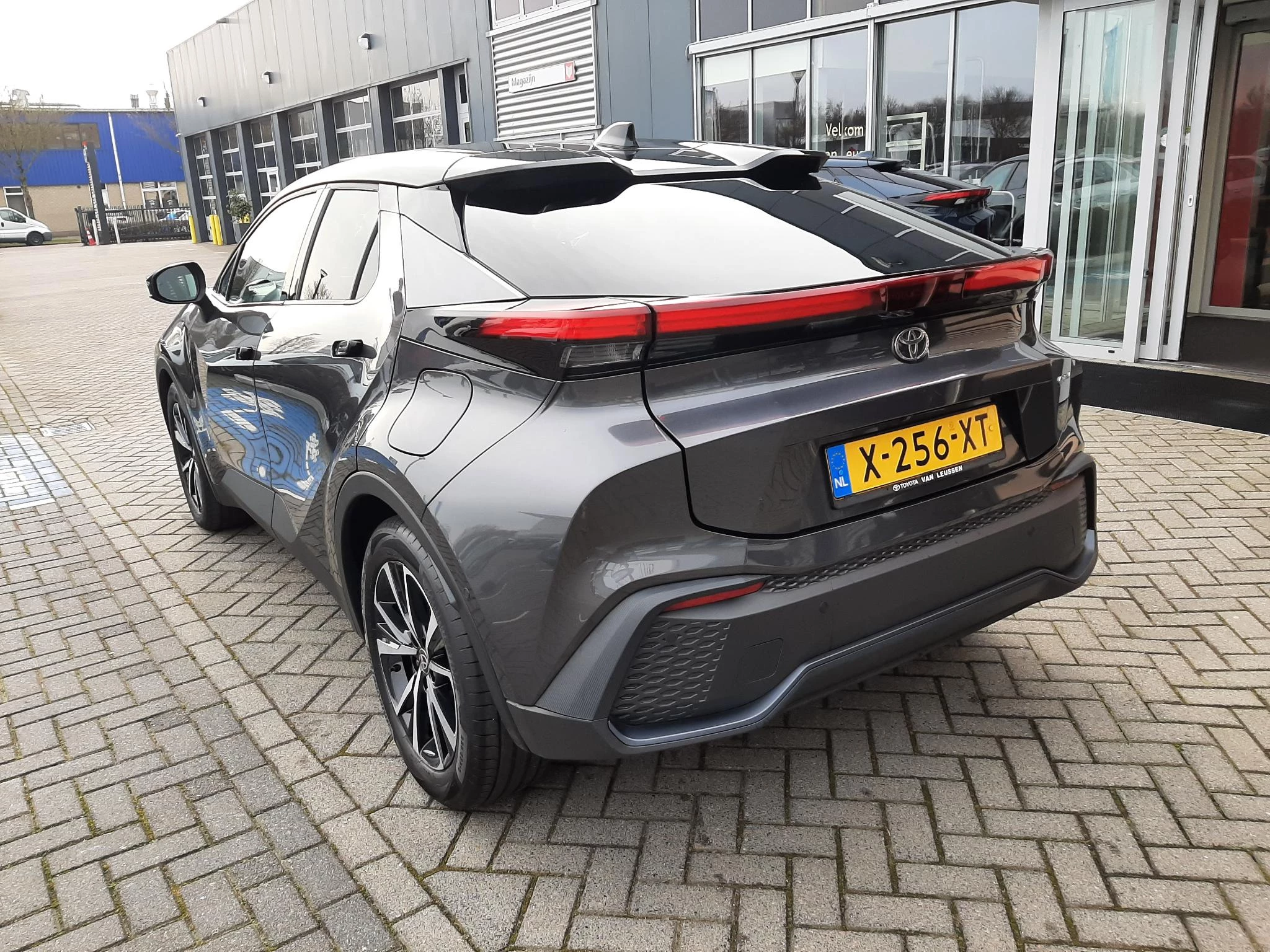 Hoofdafbeelding Toyota C-HR