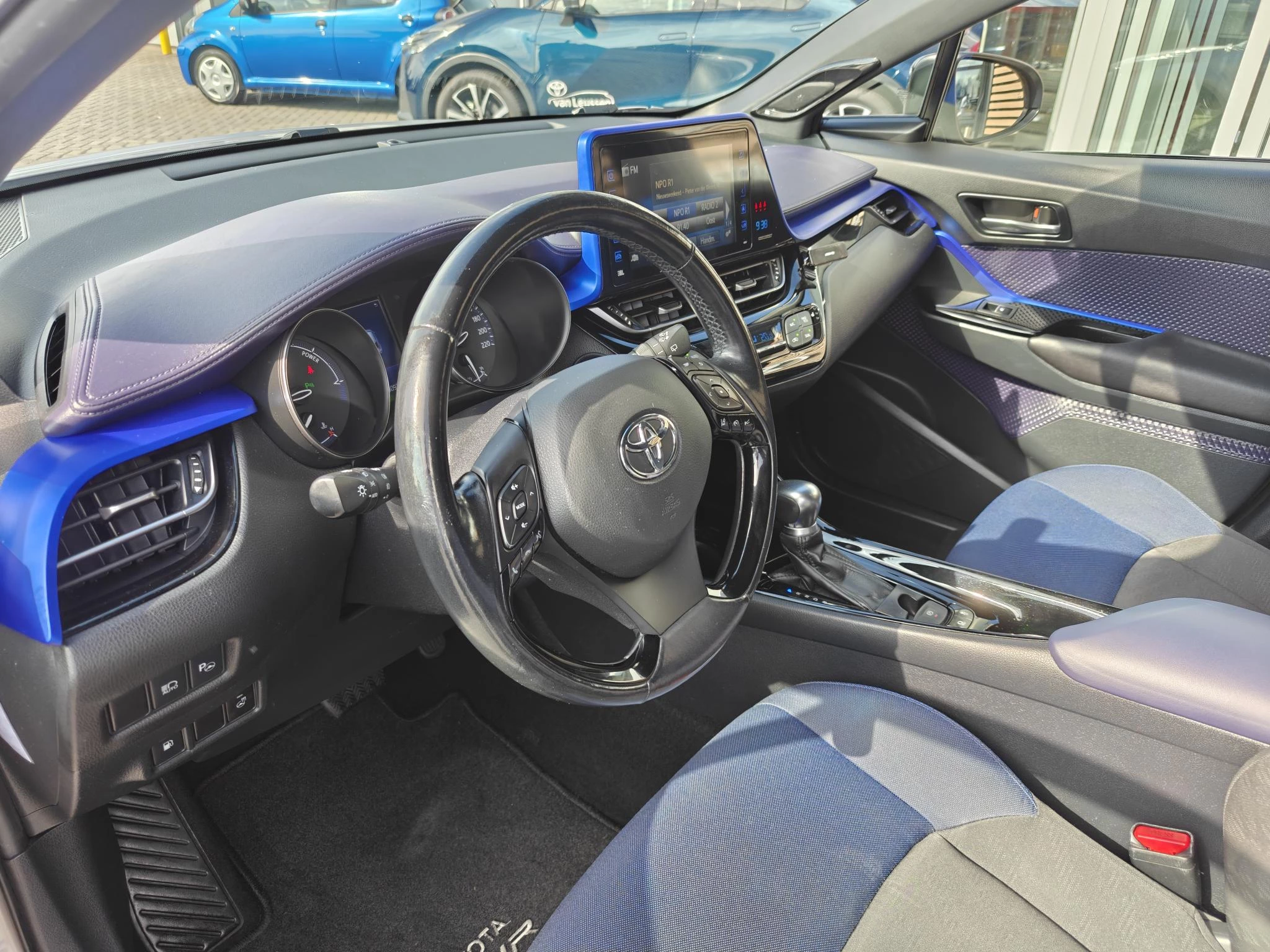 Hoofdafbeelding Toyota C-HR