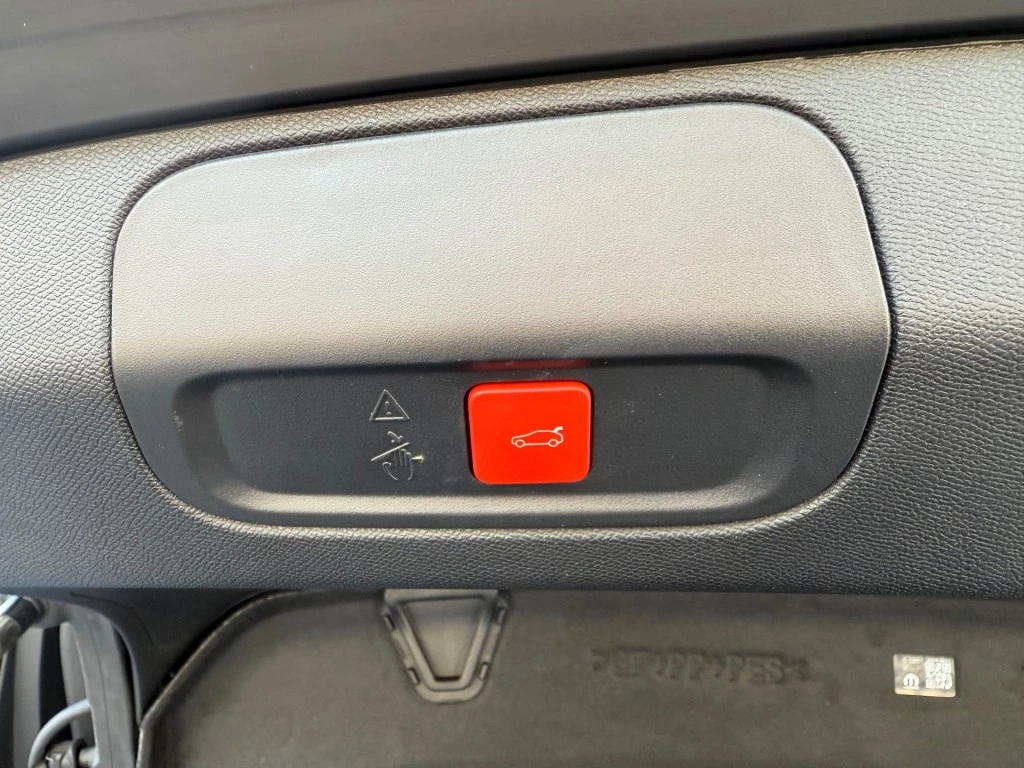 Hoofdafbeelding Peugeot 408