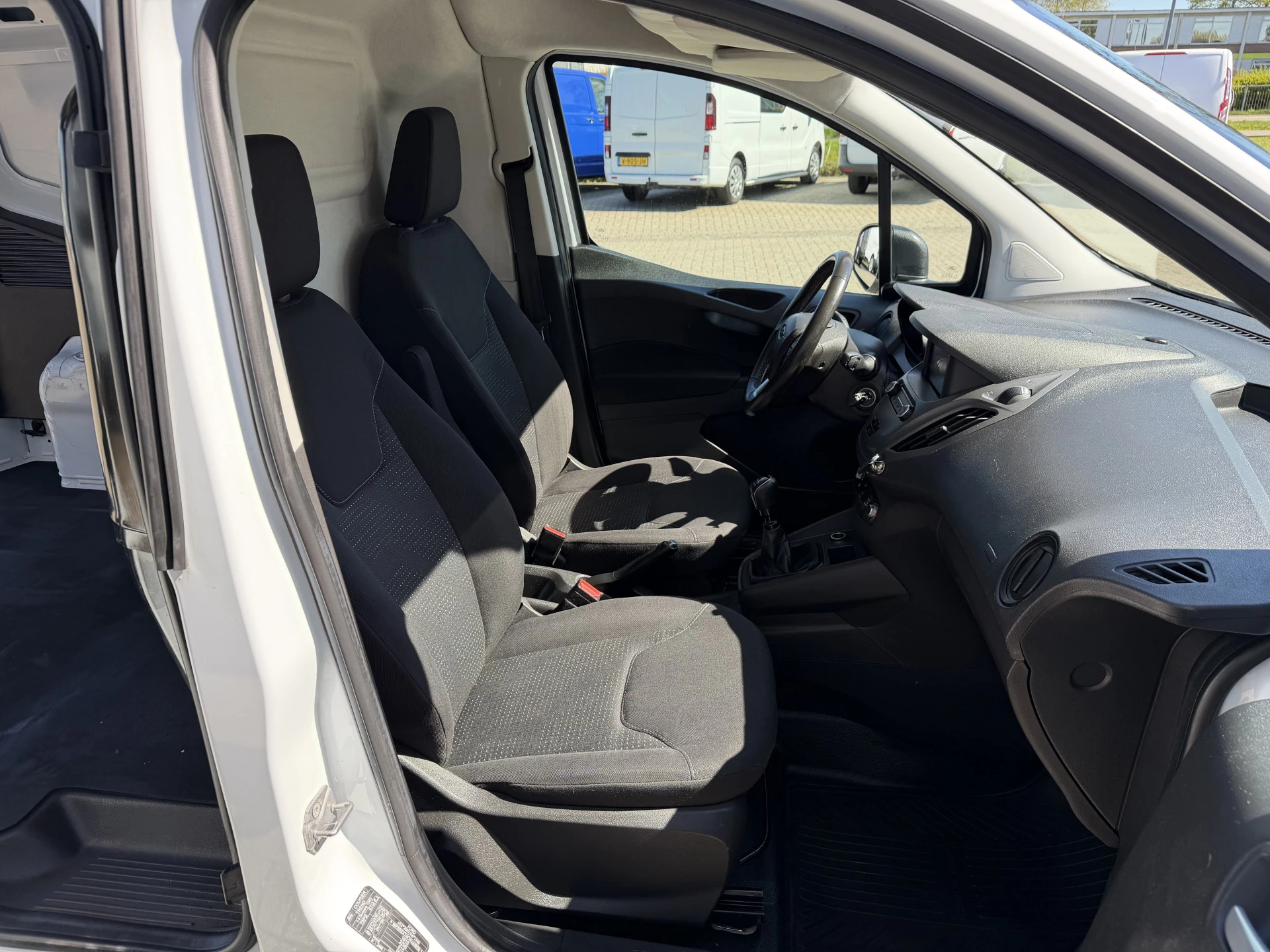 Hoofdafbeelding Ford Transit Courier