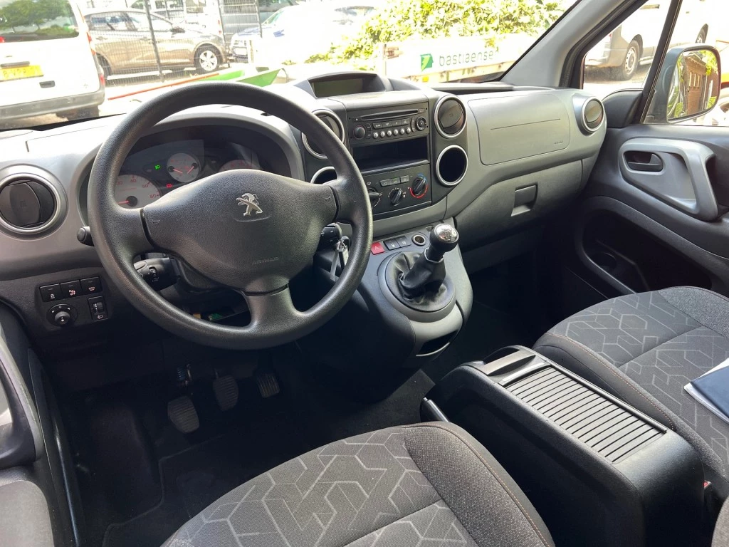 Hoofdafbeelding Peugeot Partner
