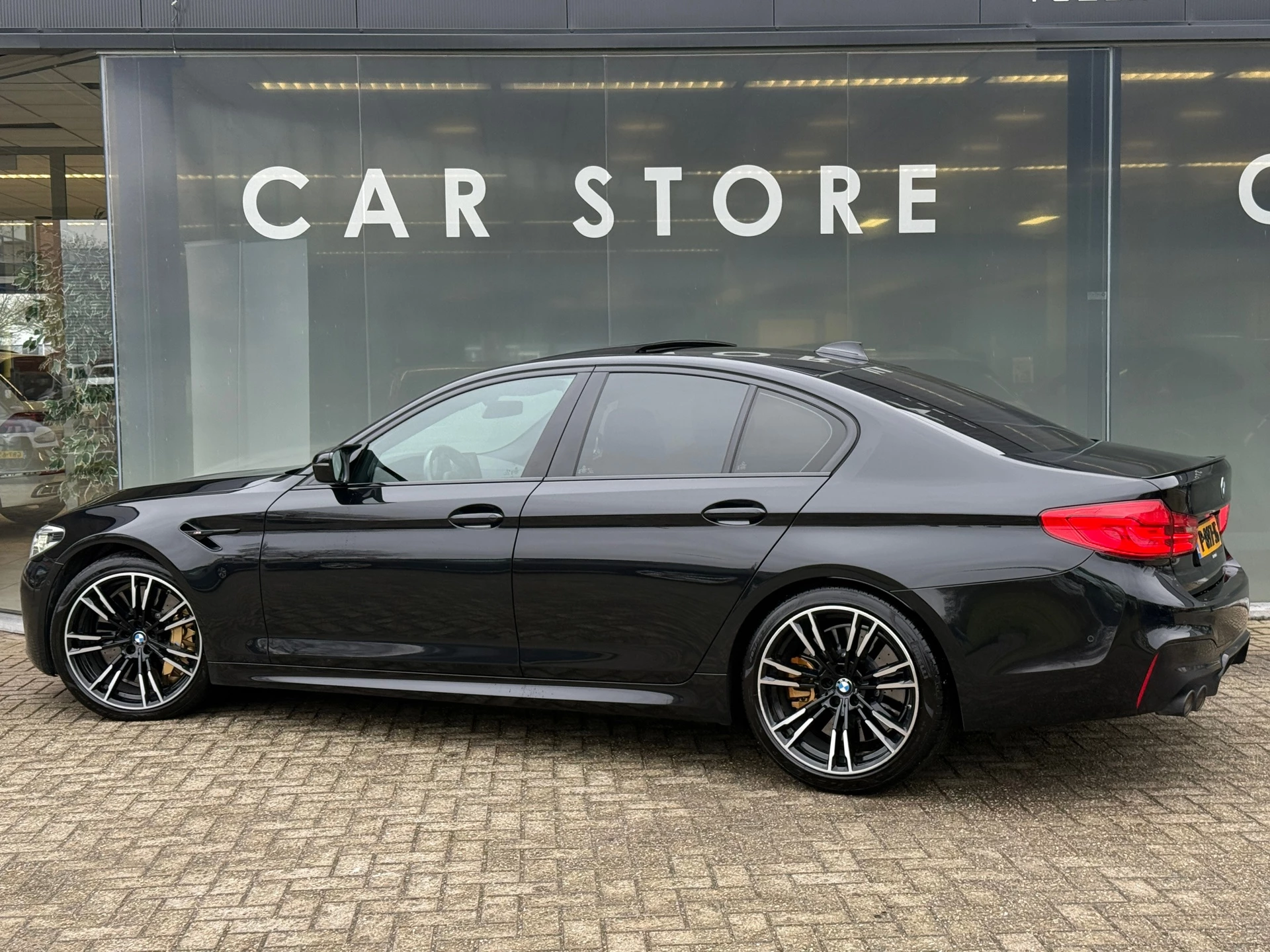 Hoofdafbeelding BMW M5