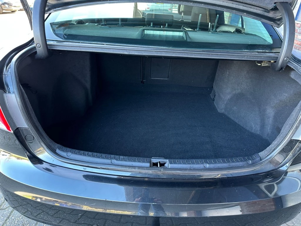 Hoofdafbeelding Toyota Avensis