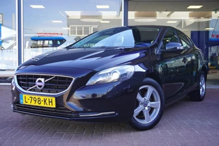 Hoofdafbeelding Volvo V40 Volvo V40 1.6 T2 Summum | 5deurs | Airco | Elek. Pakket | LM velgen | Inruil mogelijk