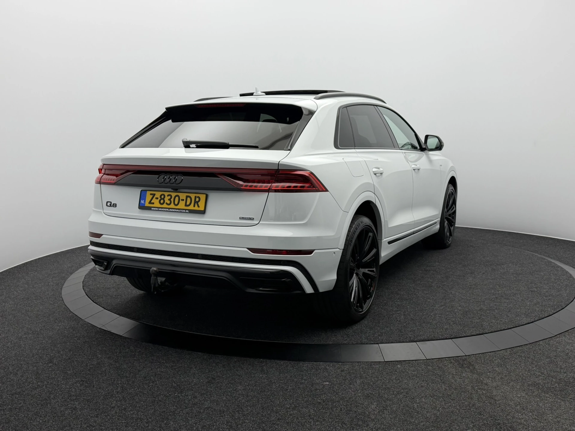 Hoofdafbeelding Audi Q8