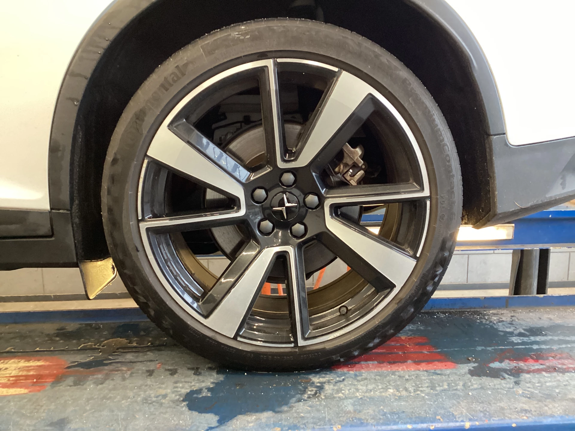 Hoofdafbeelding Polestar 2