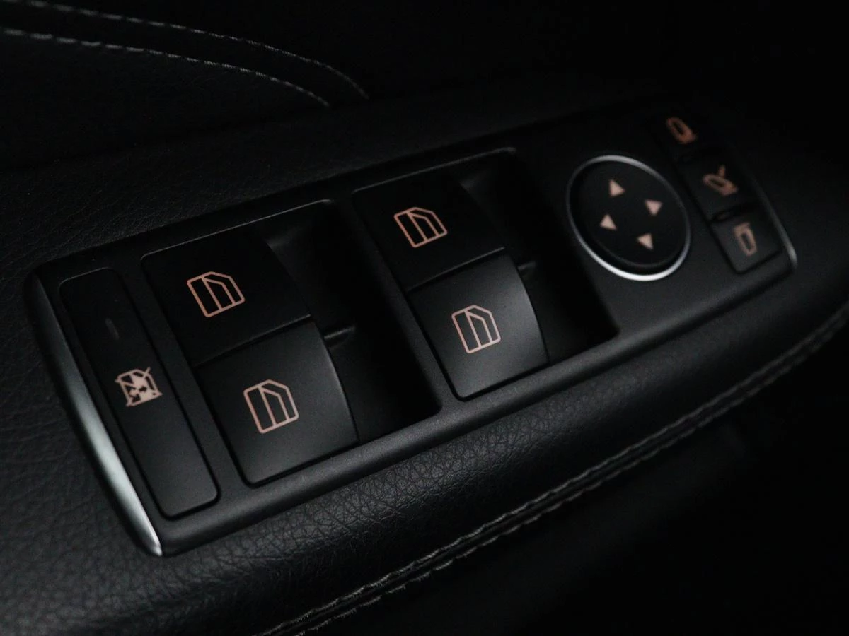 Hoofdafbeelding Mercedes-Benz M-Klasse