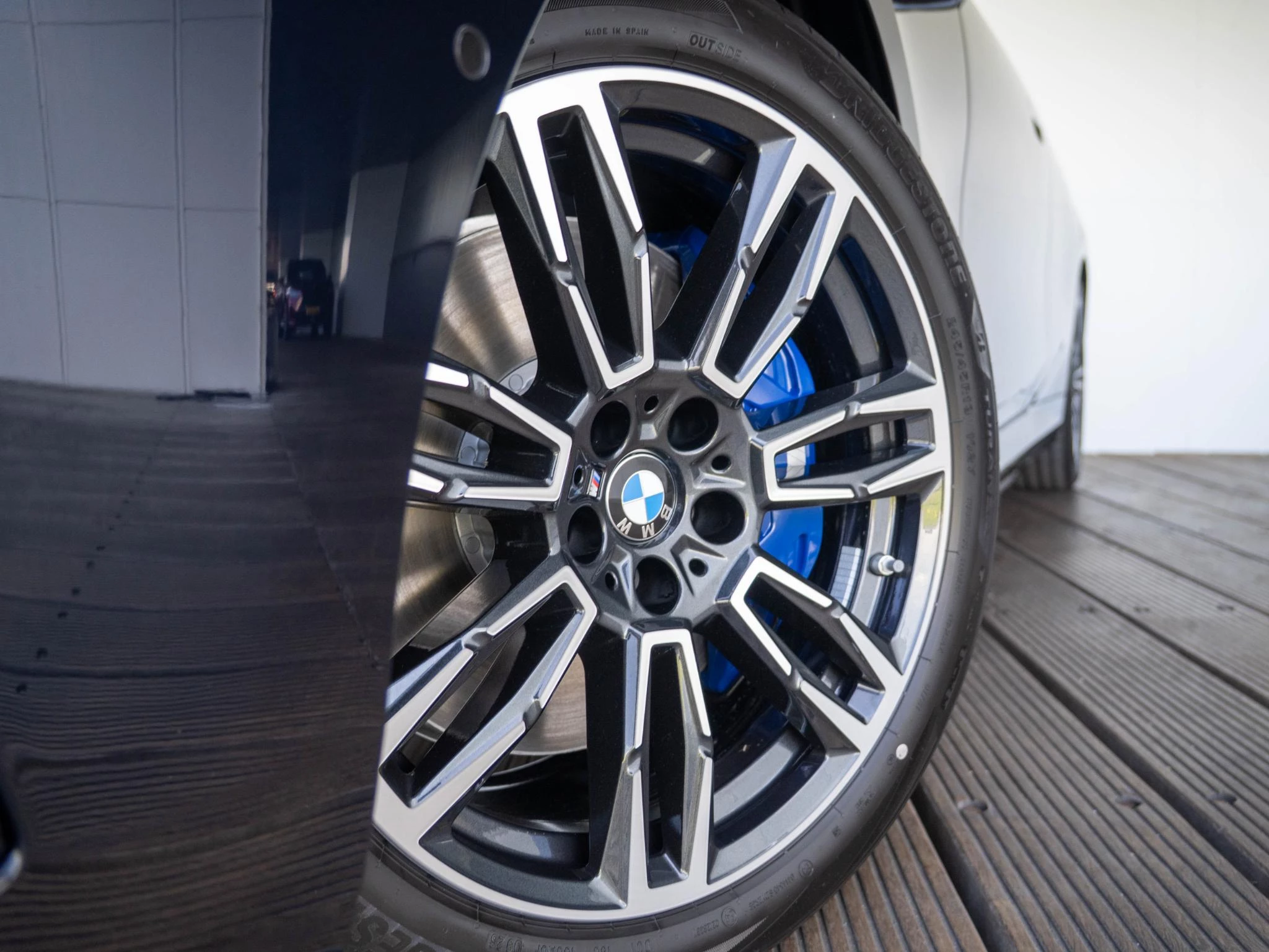Hoofdafbeelding BMW i5
