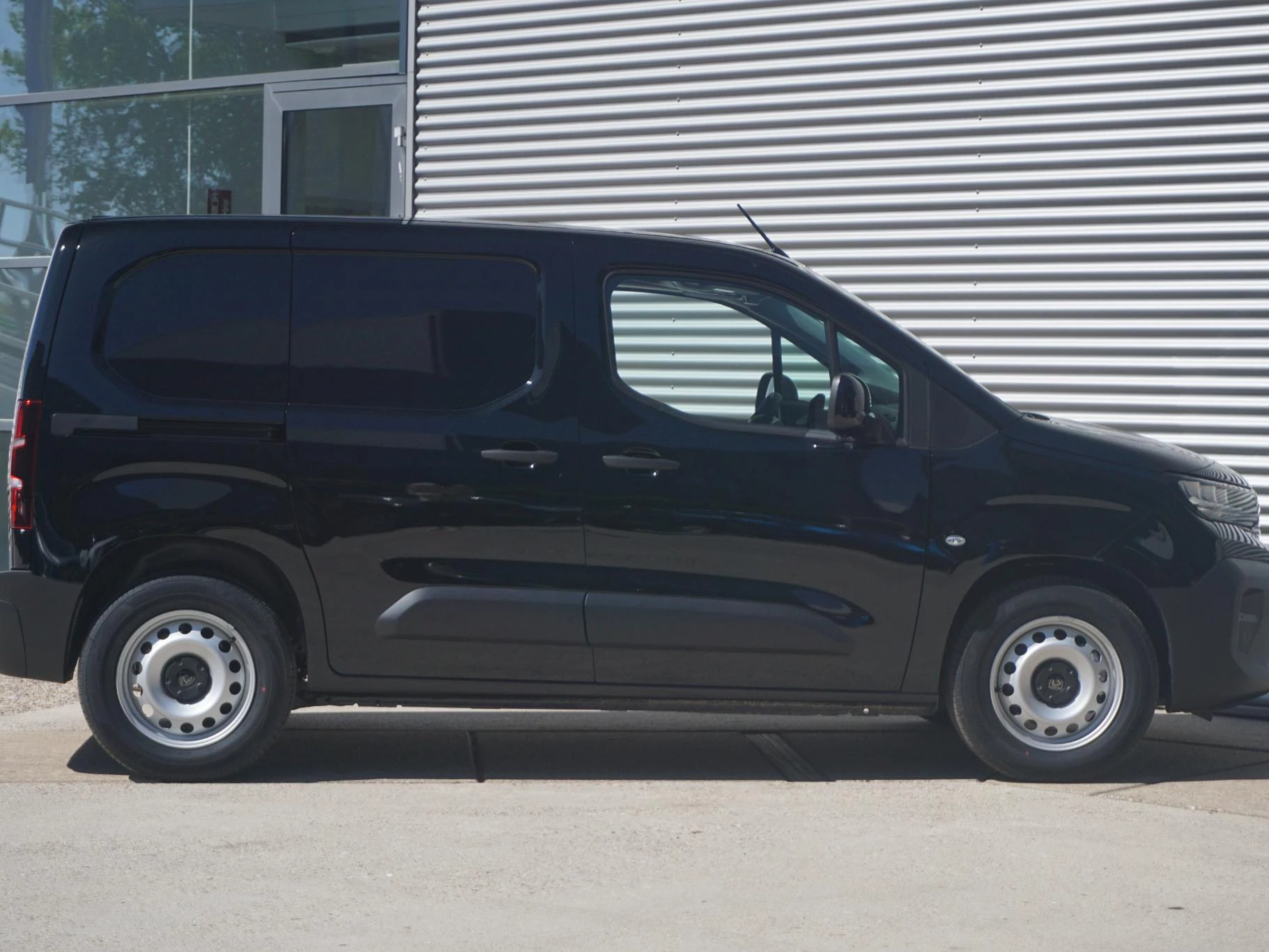 Hoofdafbeelding Peugeot e-Partner