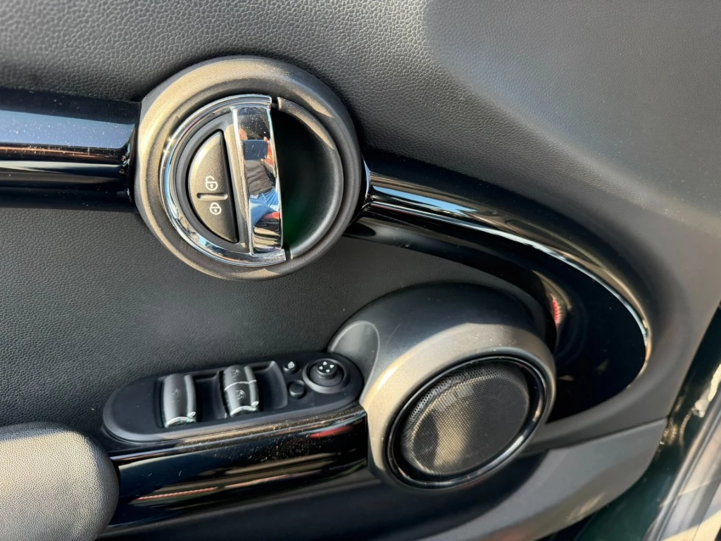 Hoofdafbeelding MINI Cabrio