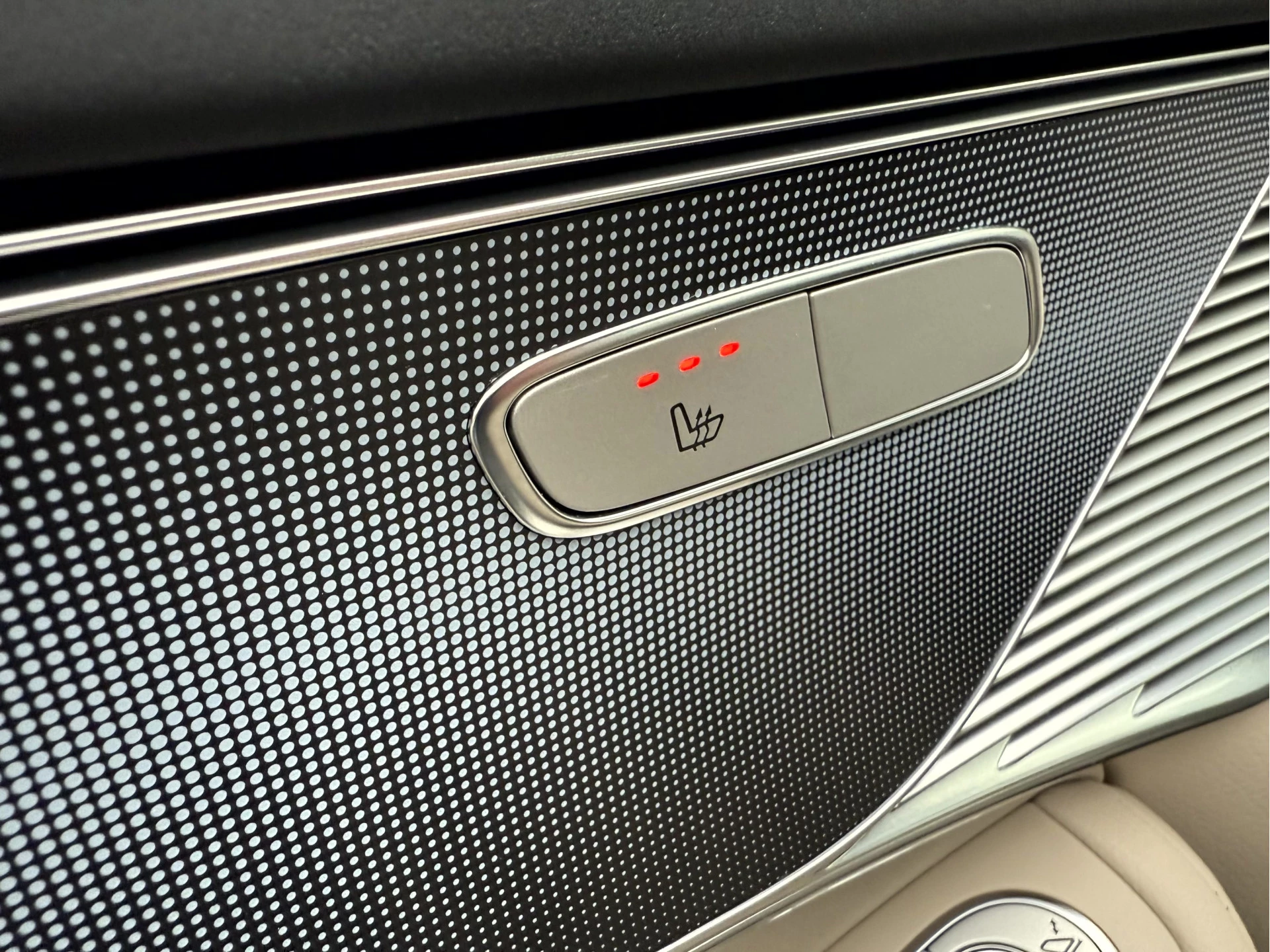 Hoofdafbeelding Mercedes-Benz EQC