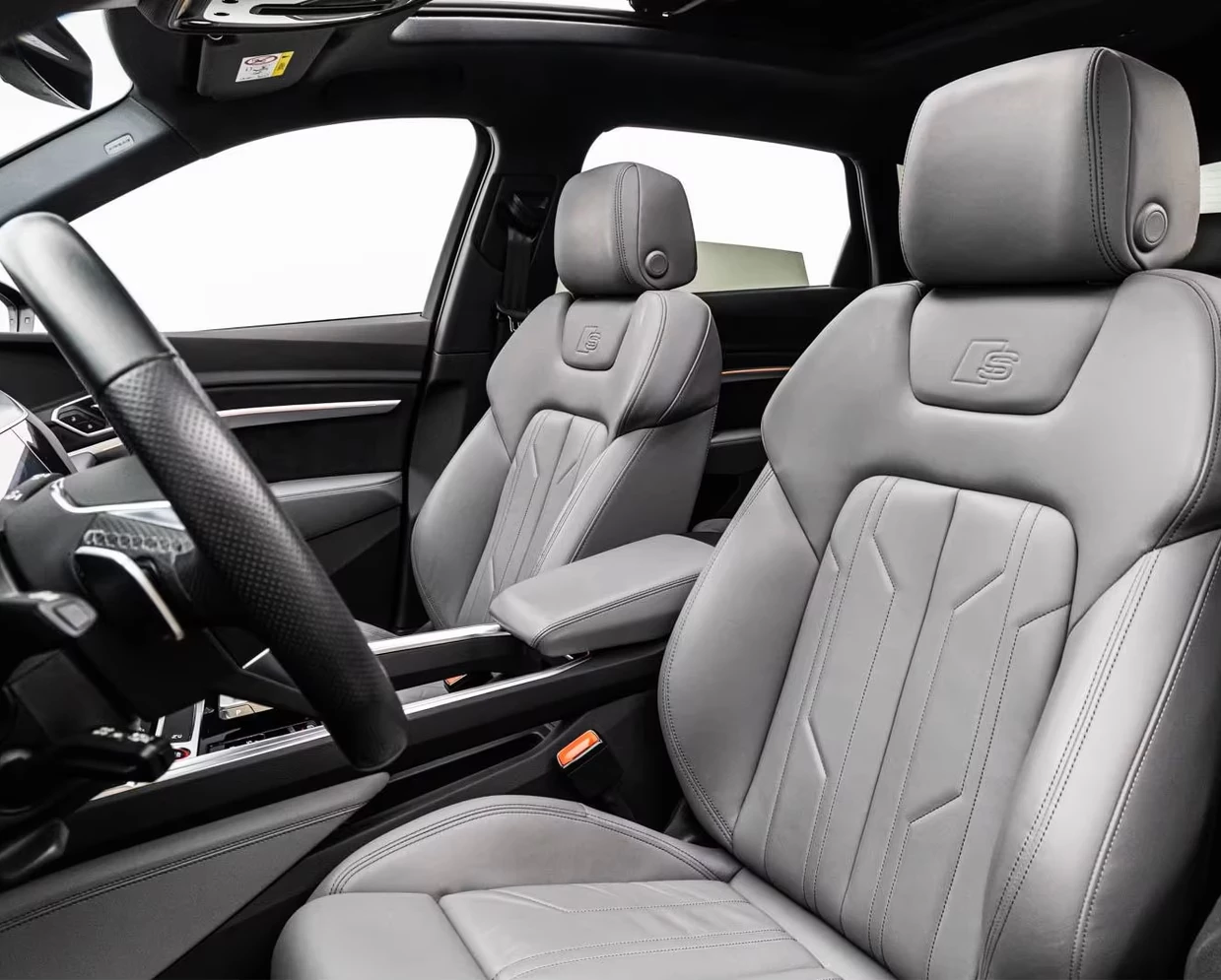 Hoofdafbeelding Audi e-tron