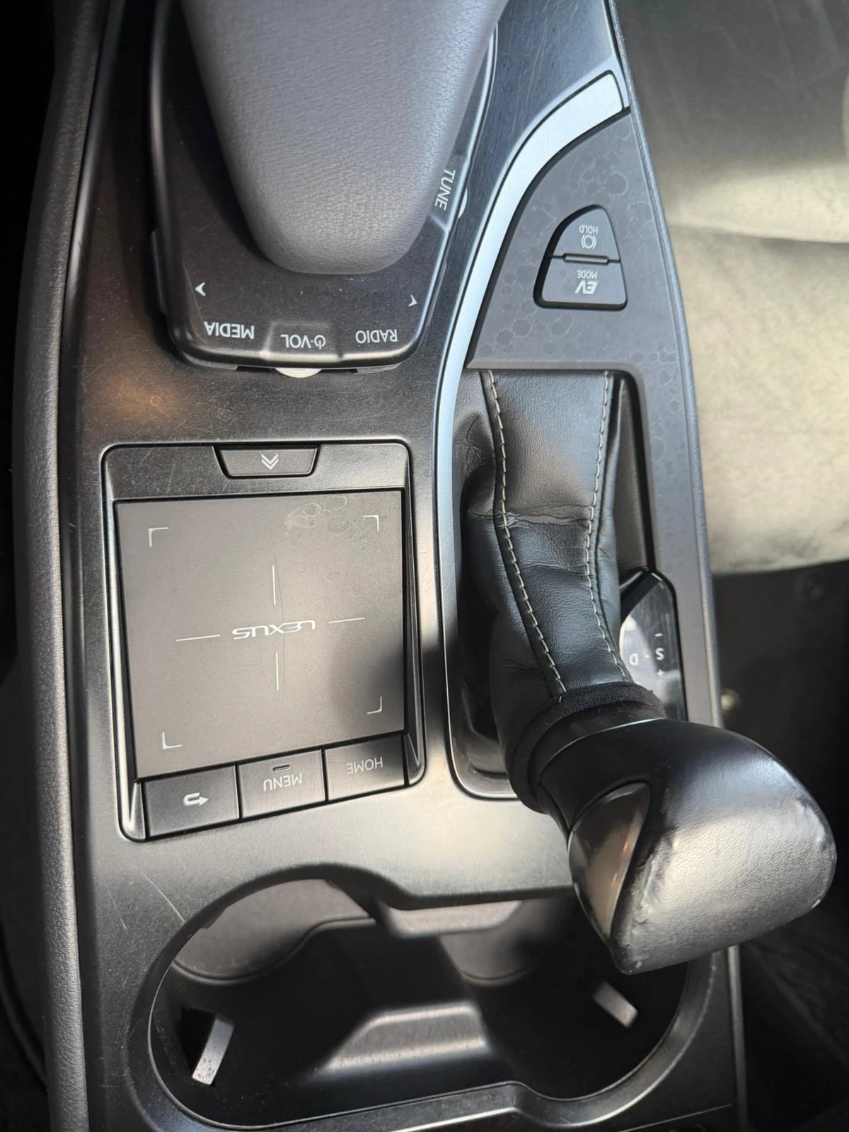 Hoofdafbeelding Lexus UX
