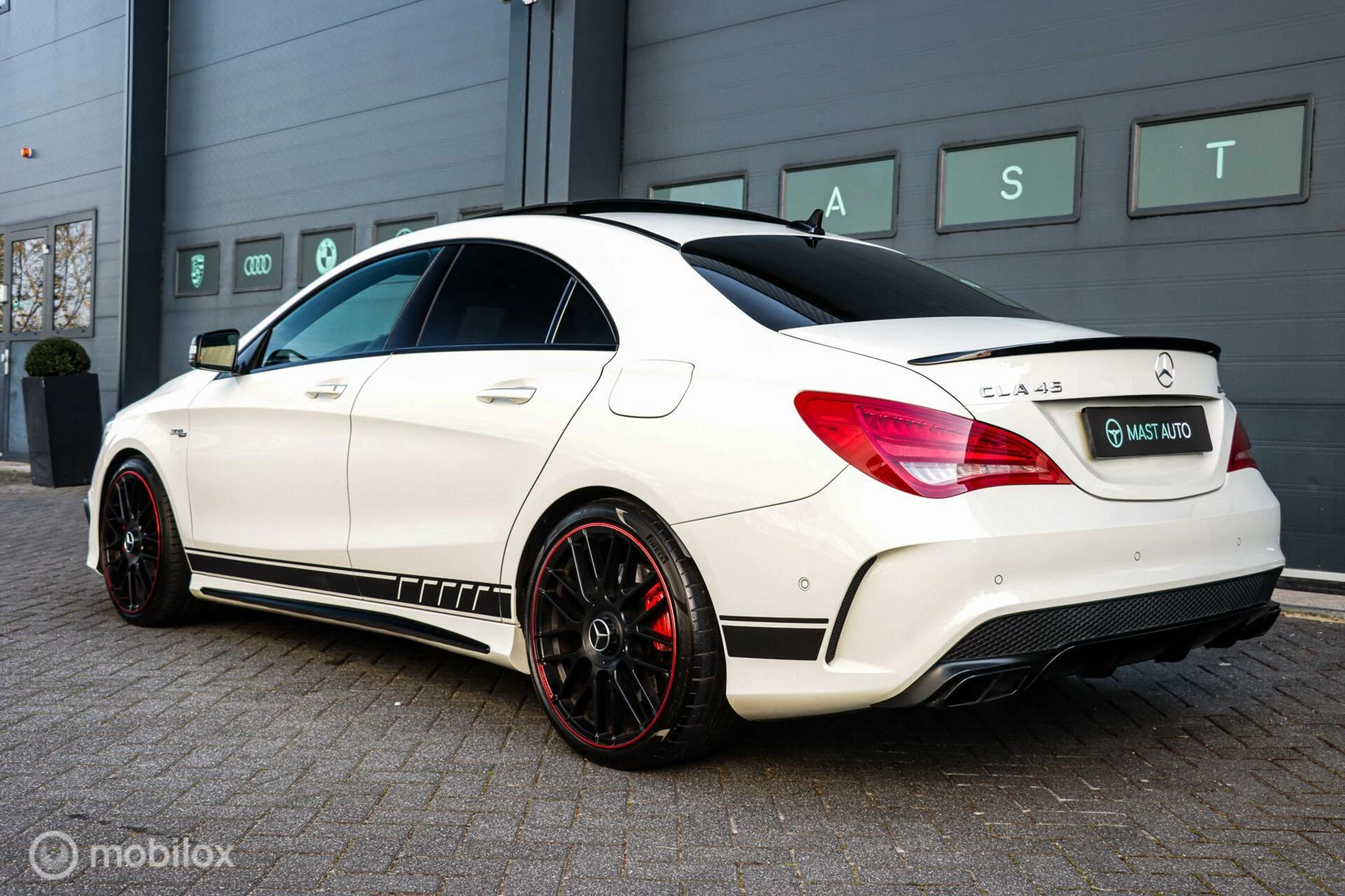 Hoofdafbeelding Mercedes-Benz CLA