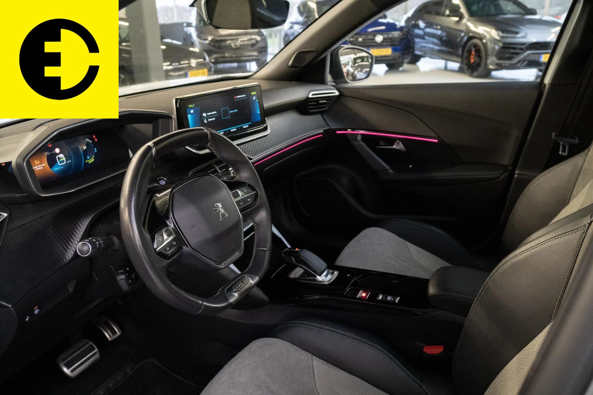 Hoofdafbeelding Peugeot e-2008